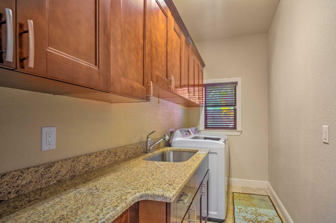 Canalfront Cape Coral Home With Patio And Grill! Zewnętrze zdjęcie